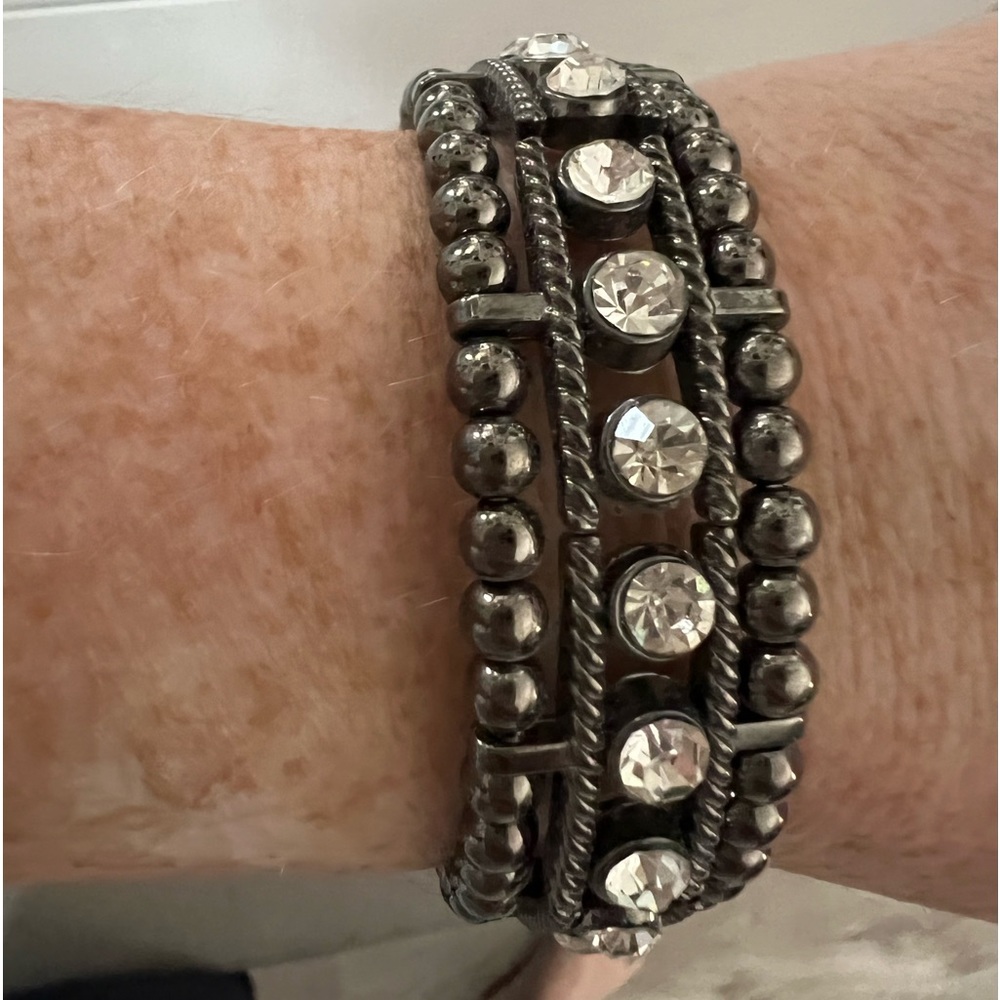 2/$14 Simply Vera Wang bracelet